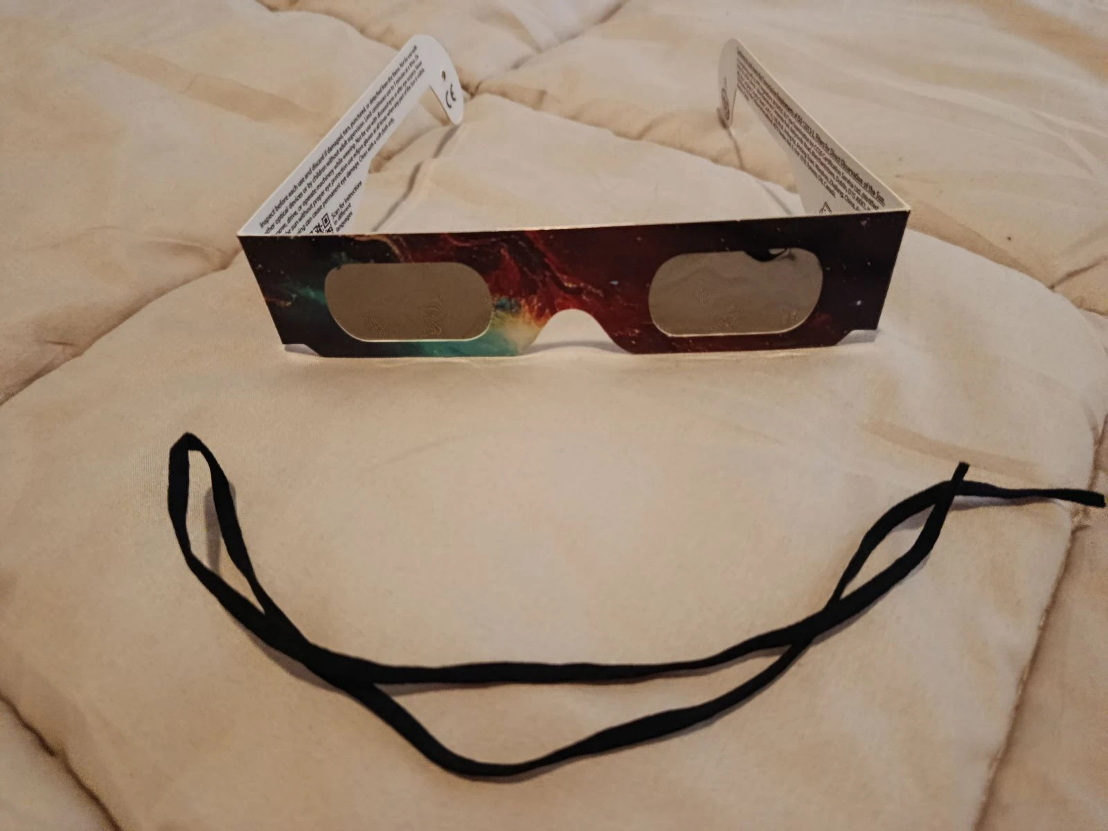 L'ÉCLIPSE ARRIVE VITE 🌒 , ☺️ NEUVES , lot de 5 paires de lunettes pour éclipse ! – photo 2